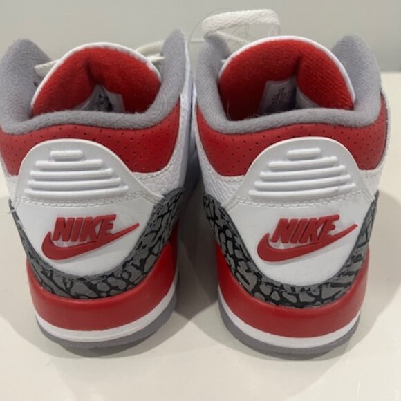 Size 2Y Air Jordan 3 Retro “Fire Red” Athletic Basketball Shoes DM0966-160 - Picture 2 of 8